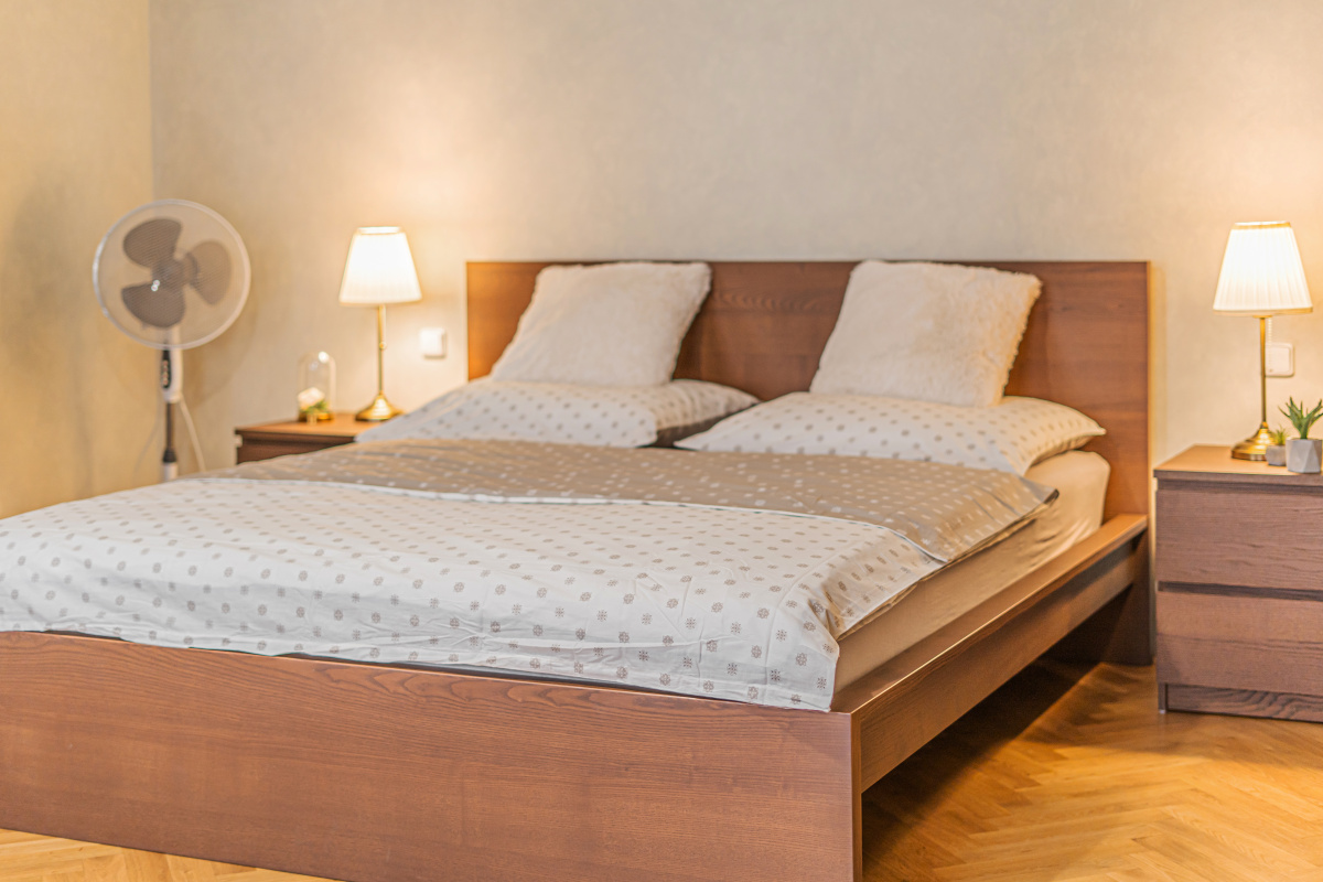 king size bed.jpeg